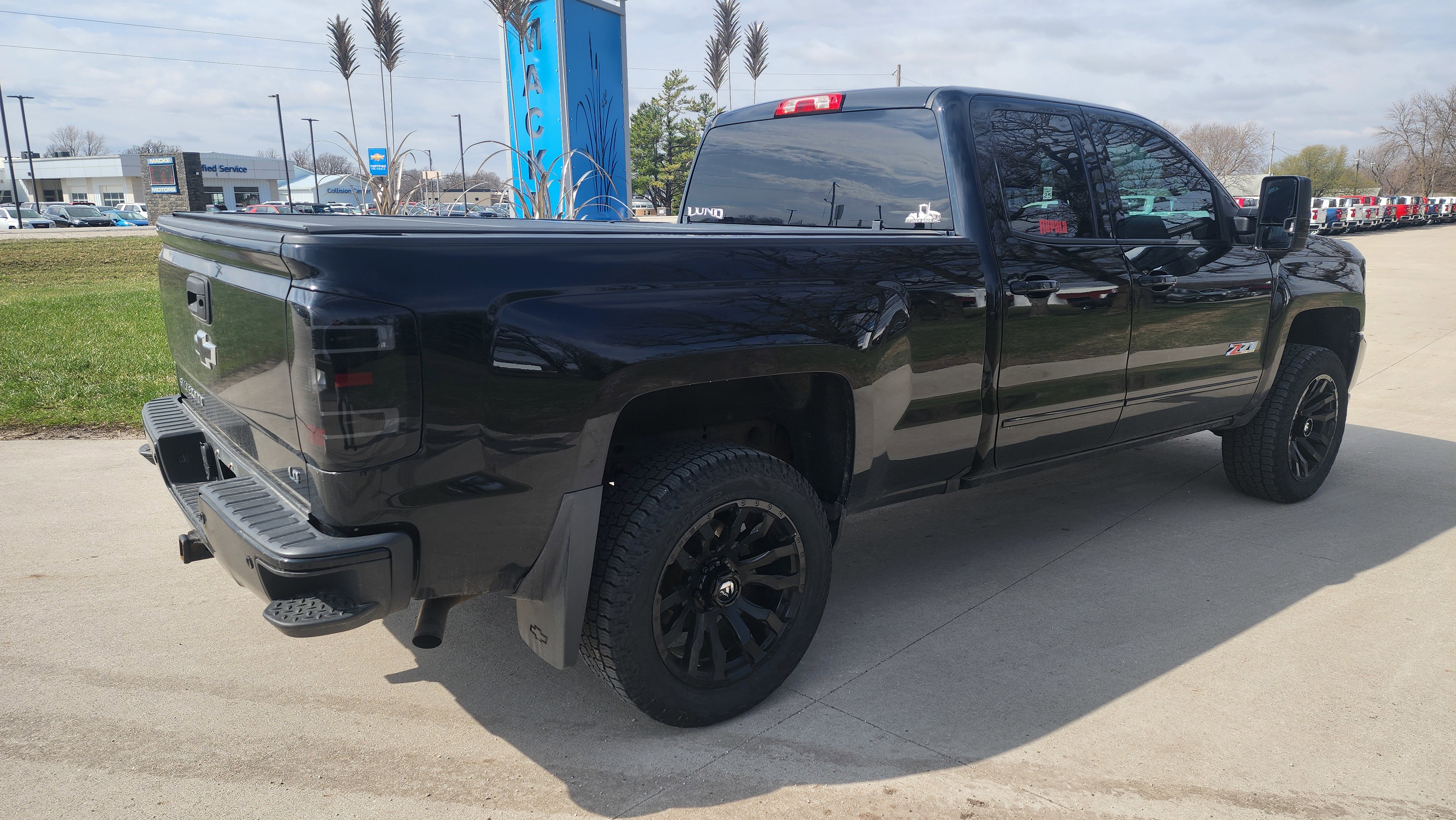 Used 2019 Chevrolet Silverado 1500 LT w/ All Star Edition image 4