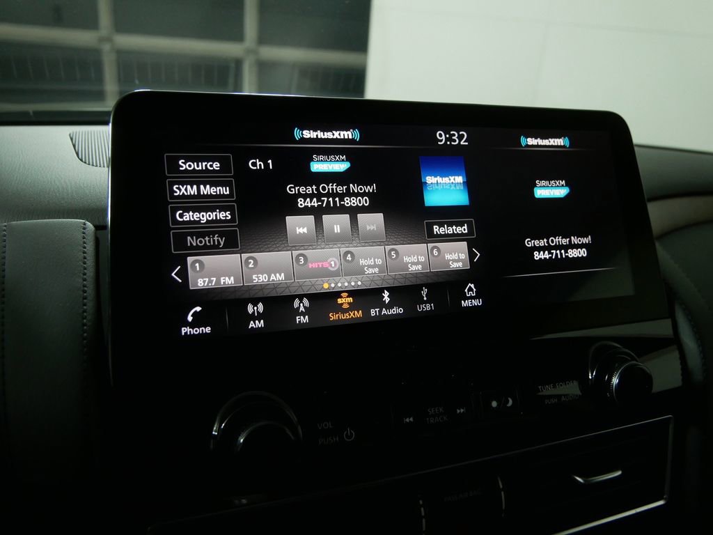 Used 2024 Nissan Armada SL w/ Captain's Chairs Package image 31