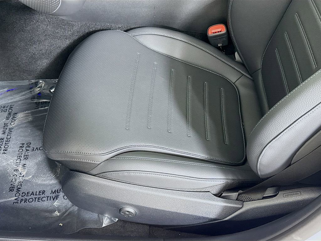 New 2025 Mercedes-Benz C 300 4MATIC Sedan image 19