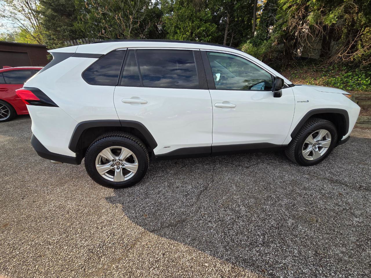 Used 2021 Toyota RAV4 LE AWD/4WD image 7
