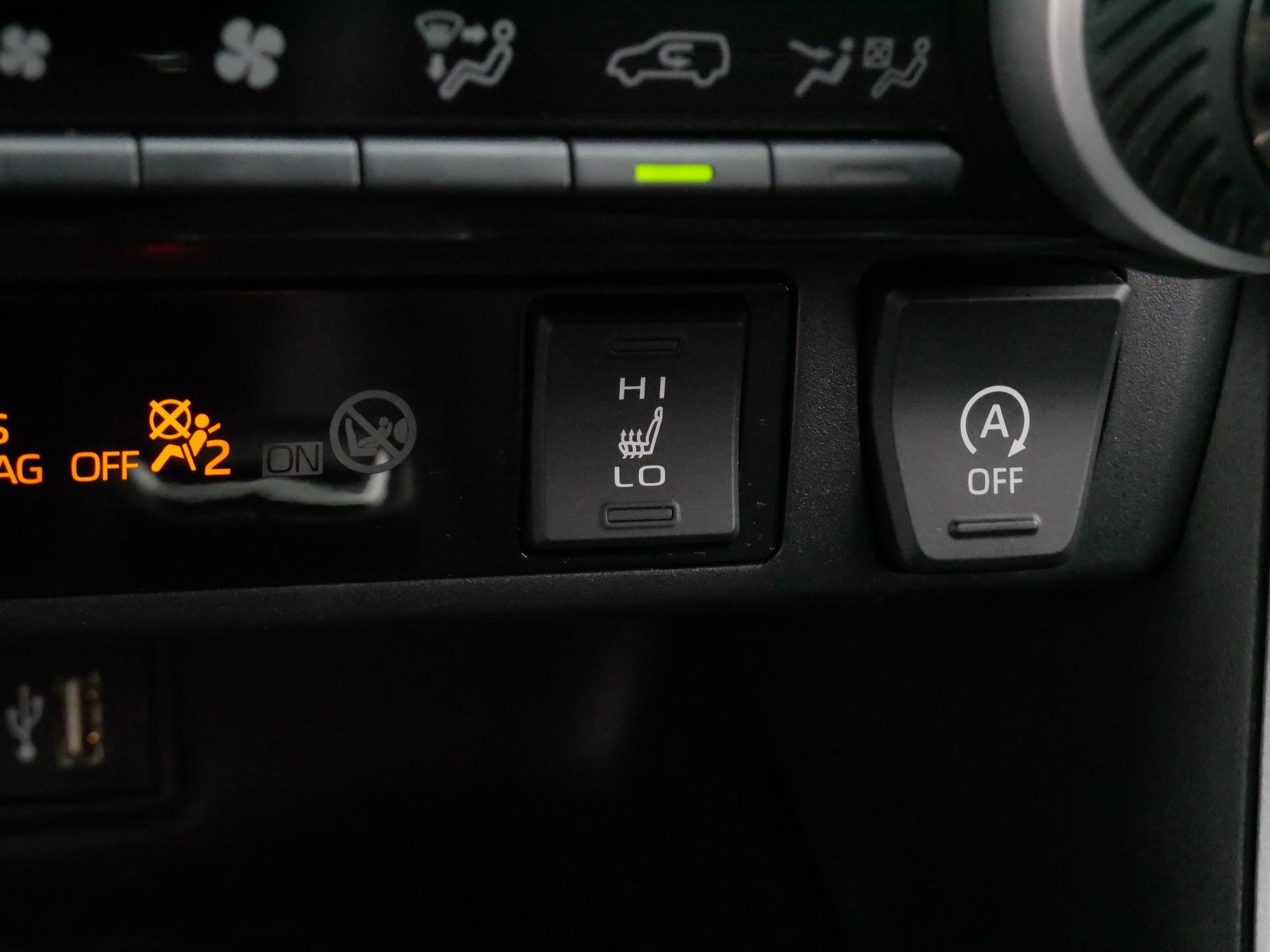 Certified 2023 Toyota RAV4 XLE Premium AWD/4WD image 30