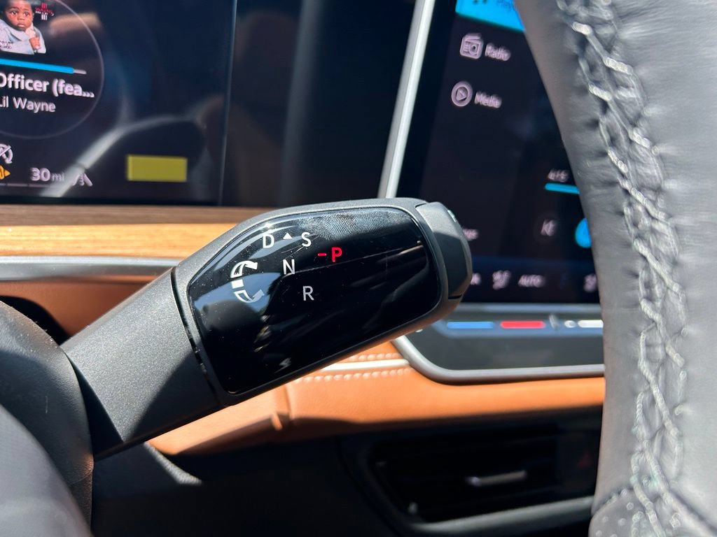 New 2026 Volkswagen Tiguan SEL R-Line AWD/4WD image 24