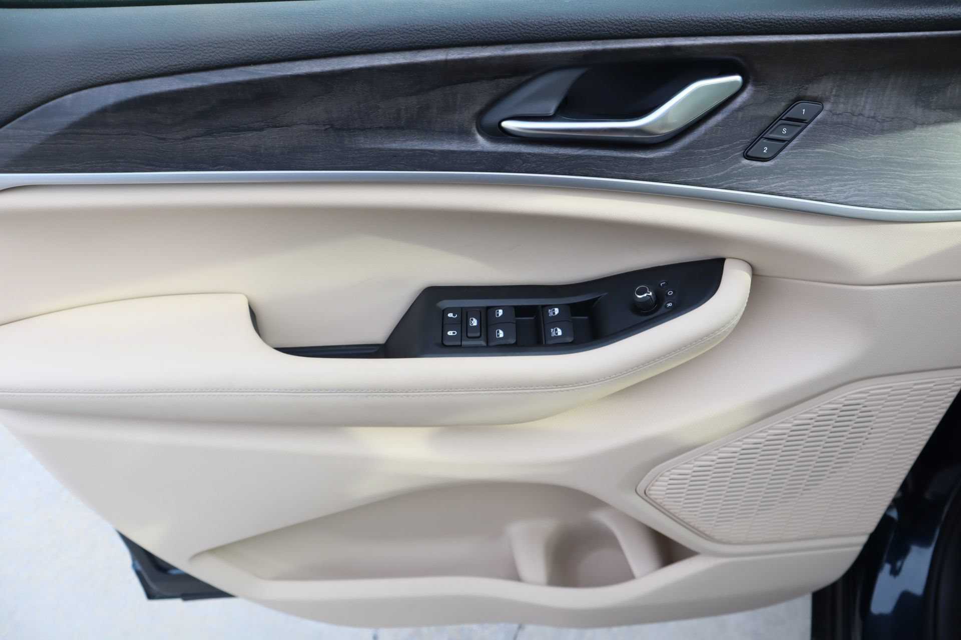 New 2026 Jeep Grand Cherokee Limited AWD/4WD image 19