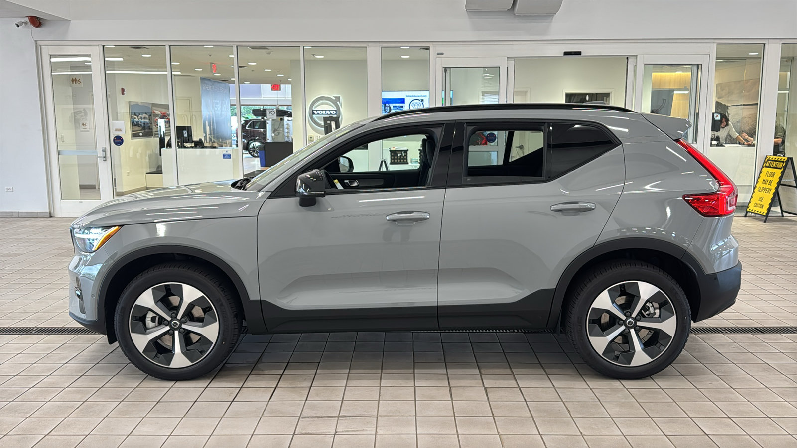 New 2026 Volvo XC40 B5 Plus w/ Protection Package Premier AWD/4WD image 8