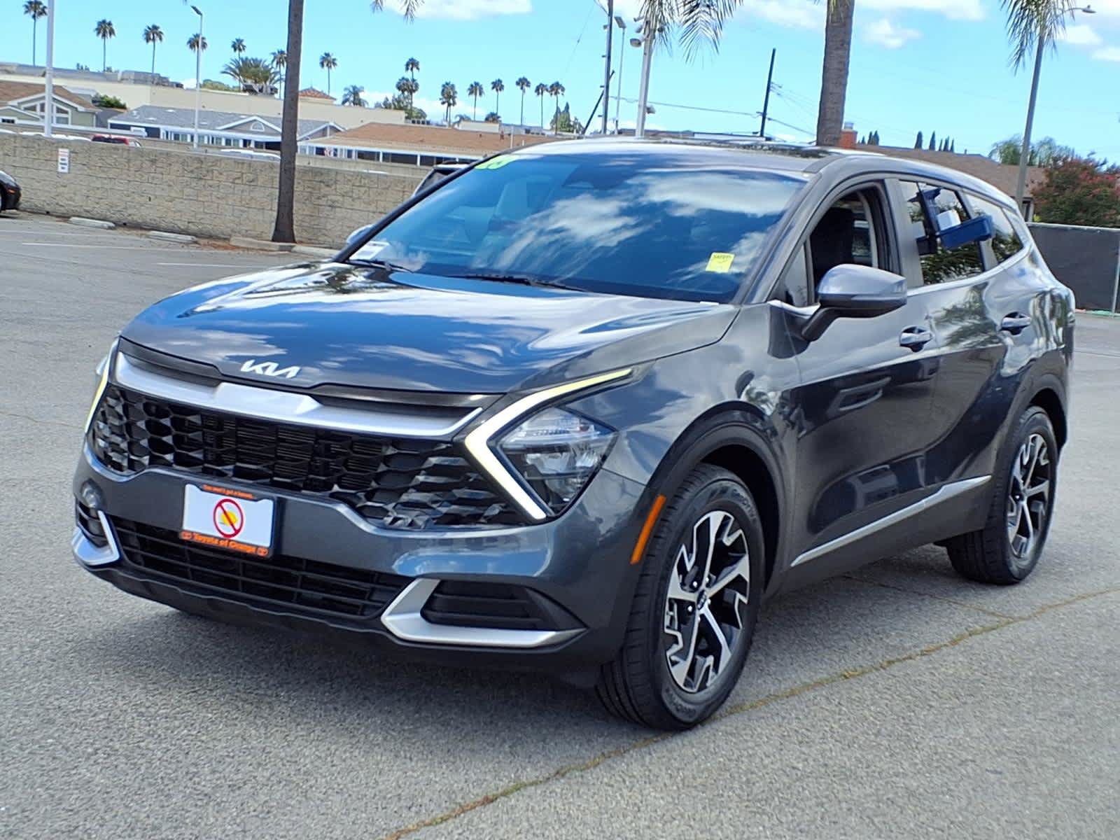 Used 2023 Kia Sportage EX FWD image 3