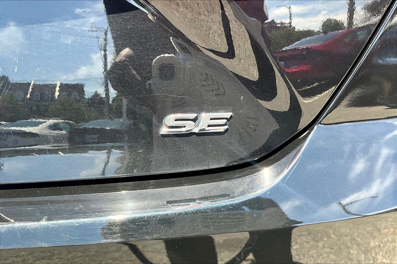 Used 2025 Toyota Camry SE FWD image 32