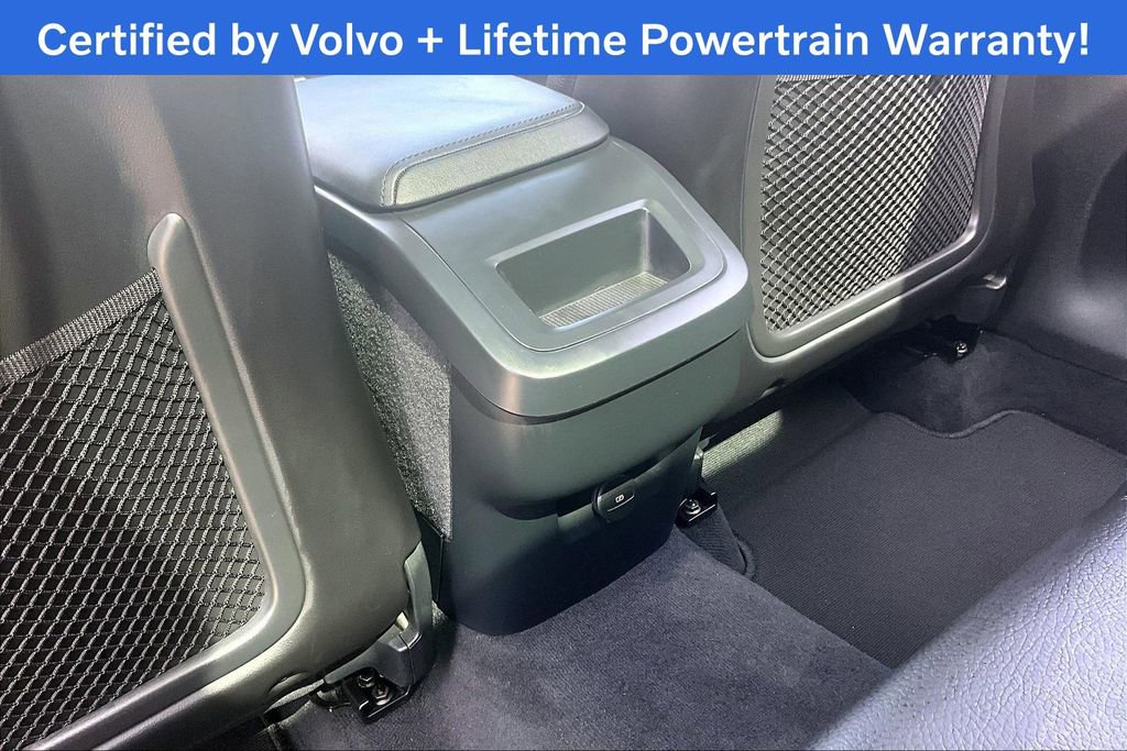 Used 2025 Volvo XC60 B5 Plus image 31