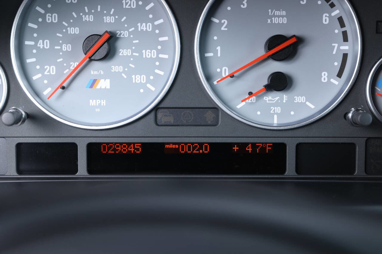 Used 2003 BMW M5 image 54