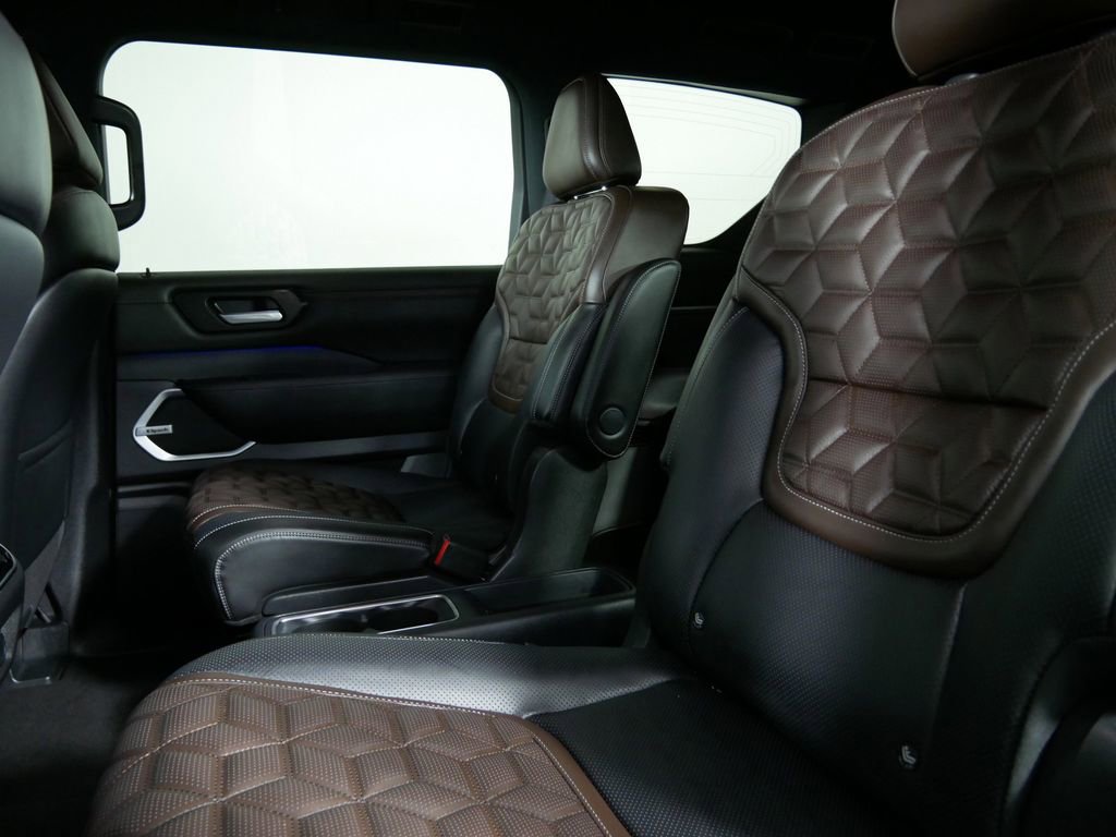 Used 2025 Nissan Armada Platinum Reserve image 15