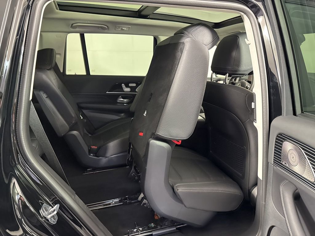 New 2026 Mercedes-Benz GLS 580 4MATIC image 17