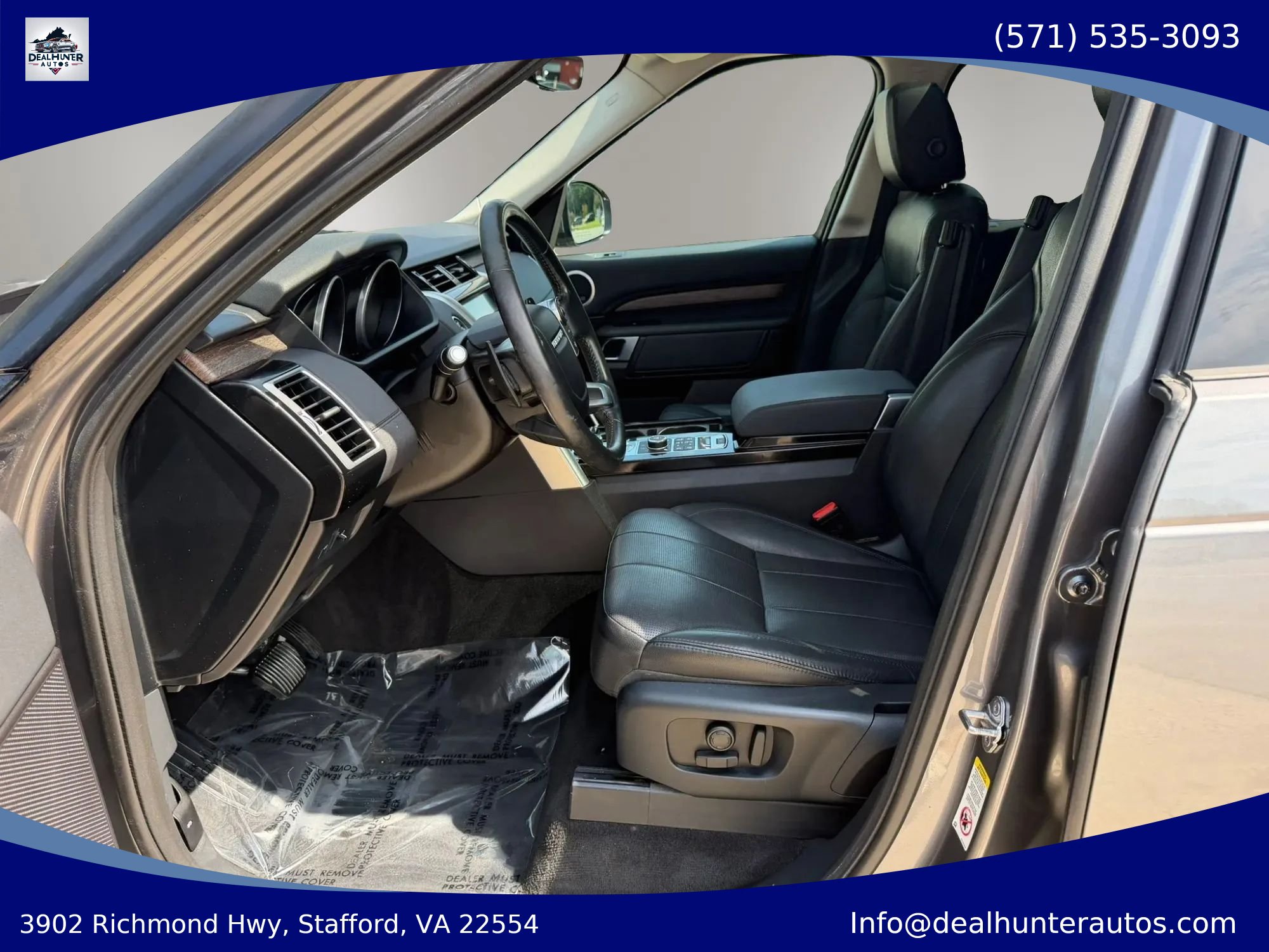 Used 2017 Land Rover Discovery HSE AWD/4WD image 25