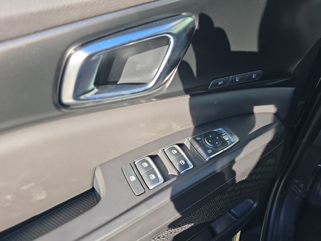 New 2026 Kia Carnival SX w/ SX Dark Edition Package image 25