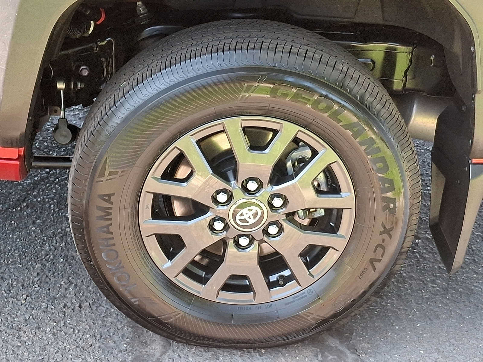 Used 2025 Toyota 4Runner SR5 AWD/4WD image 7