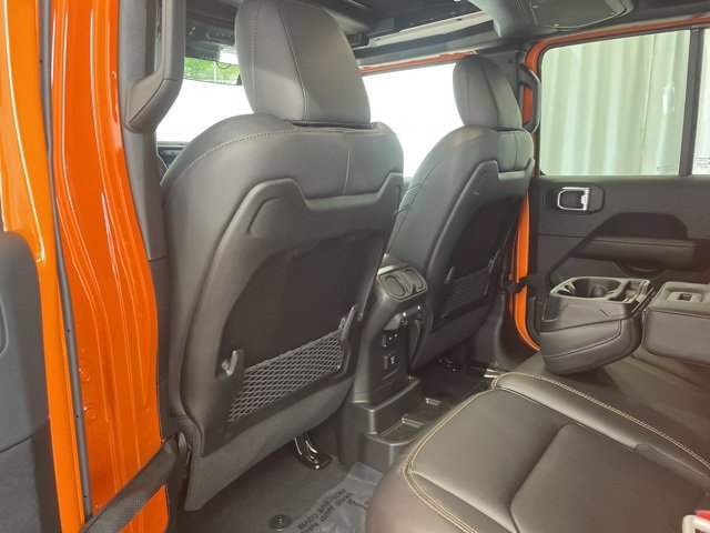 New 2025 Jeep Wrangler Sahara w/ Technology Group image 31