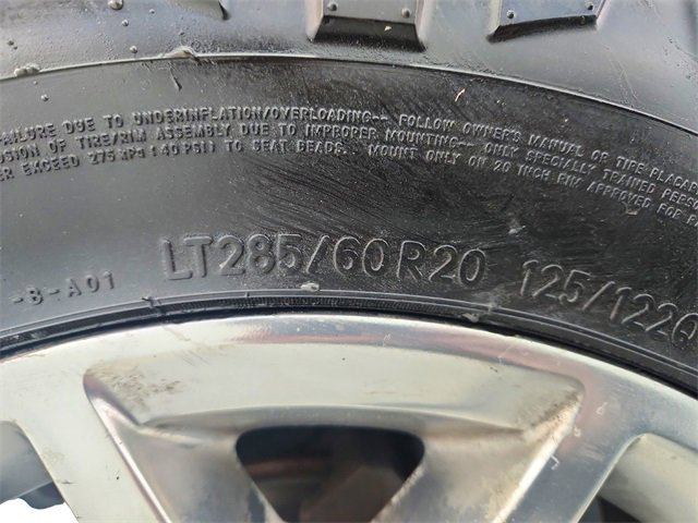 Used 2017 GMC Sierra 1500 SLT w/ SLT Premium Package image 38