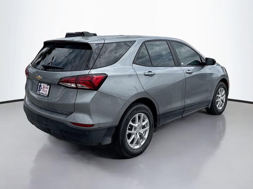 Used 2024 Chevrolet Equinox LS w/ Driver Confidence II Package image 7