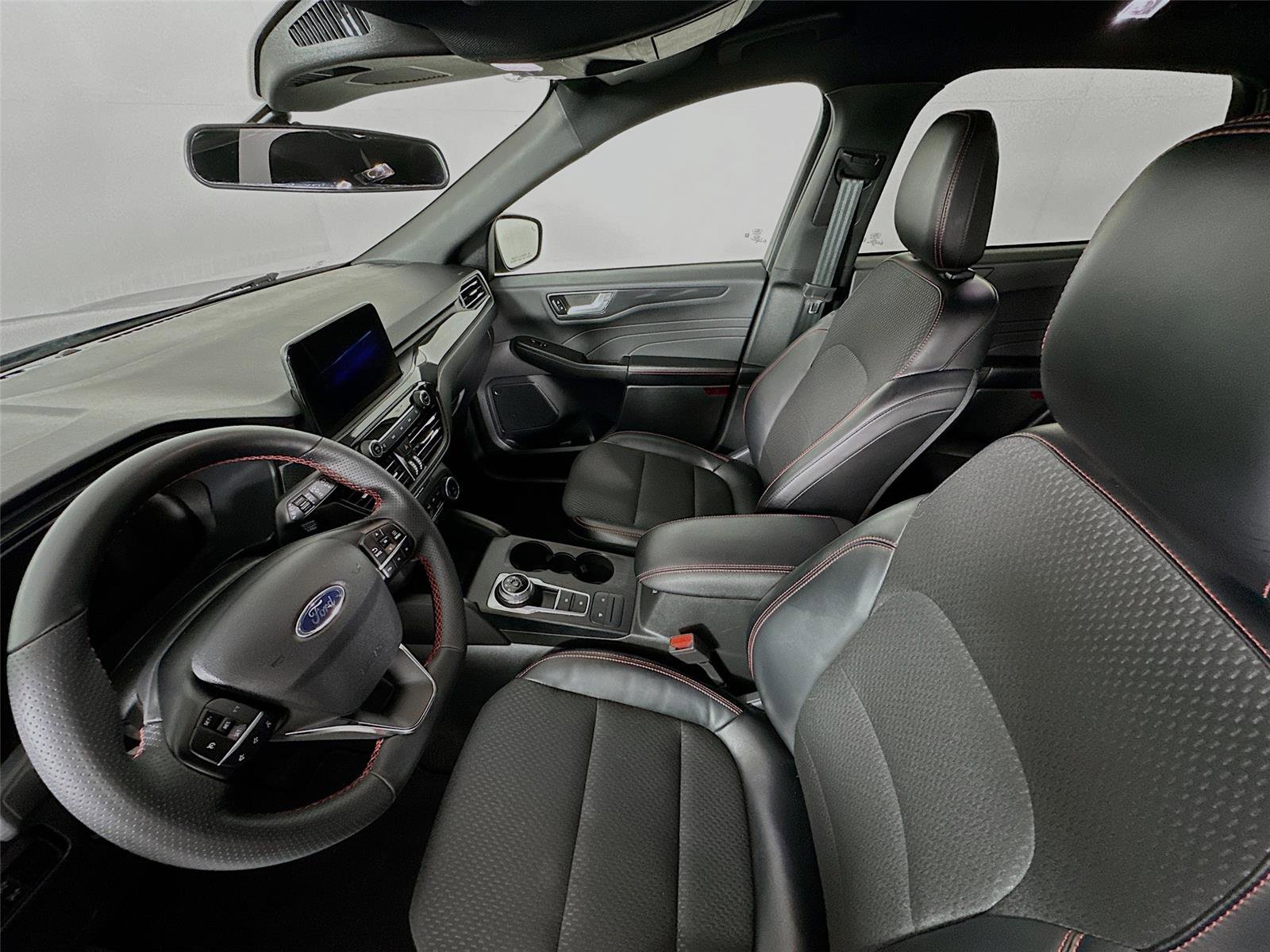 Used 2025 Ford Escape ST-Line image 11