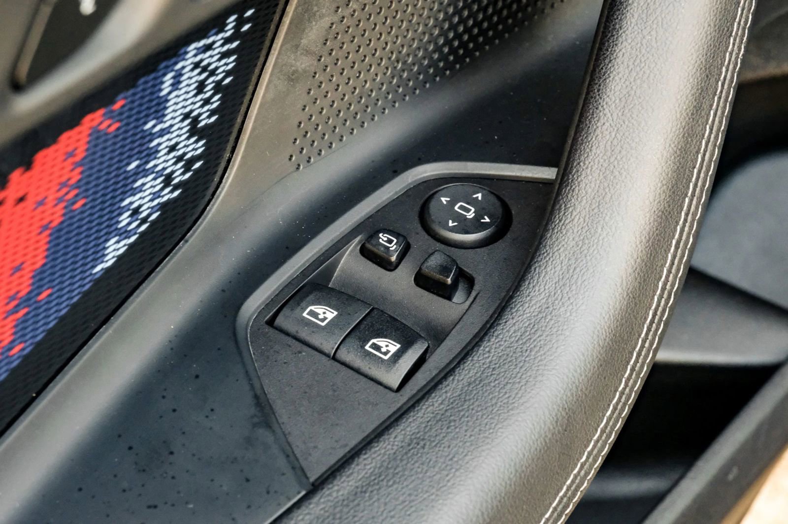 Used 2024 BMW M2 w/ Lighting Package image 47