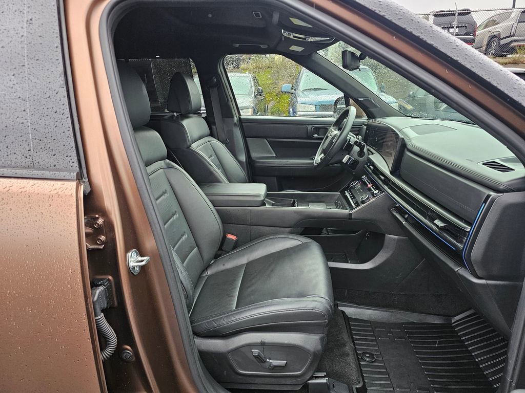 Used 2024 Hyundai Santa Fe Calligraphy image 11