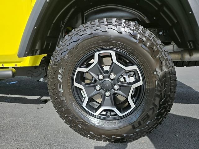 Used 2023 Jeep Gladiator Rubicon w/ Dual Top Group image 10