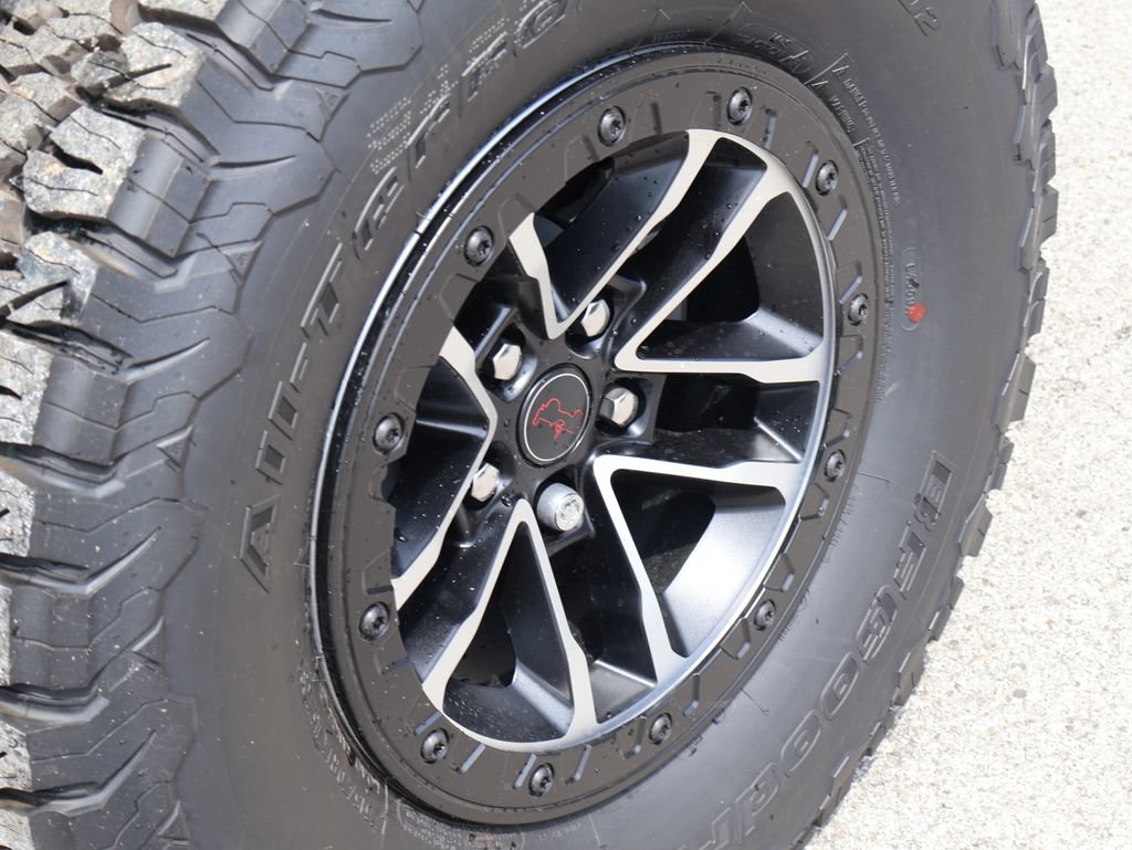 New 2026 Jeep Wrangler Unlimited Rubicon w/ Xtreme 35 Tire Package AWD/4WD image 39