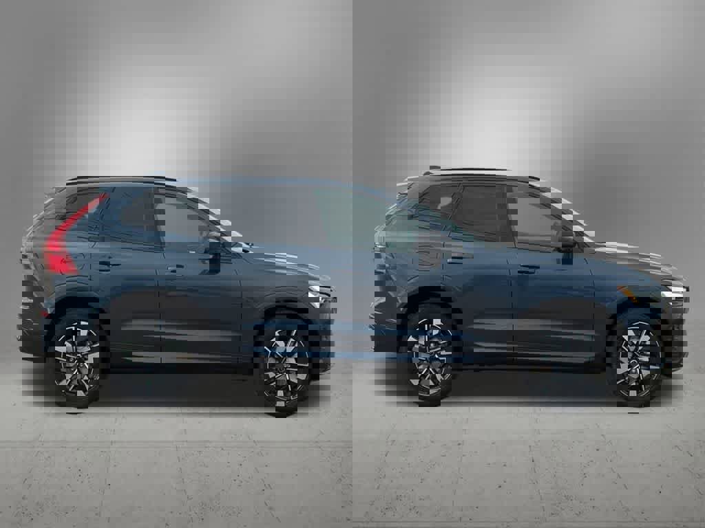 New 2026 Volvo XC60 B5 Plus w/ Protection Package Premier image 7