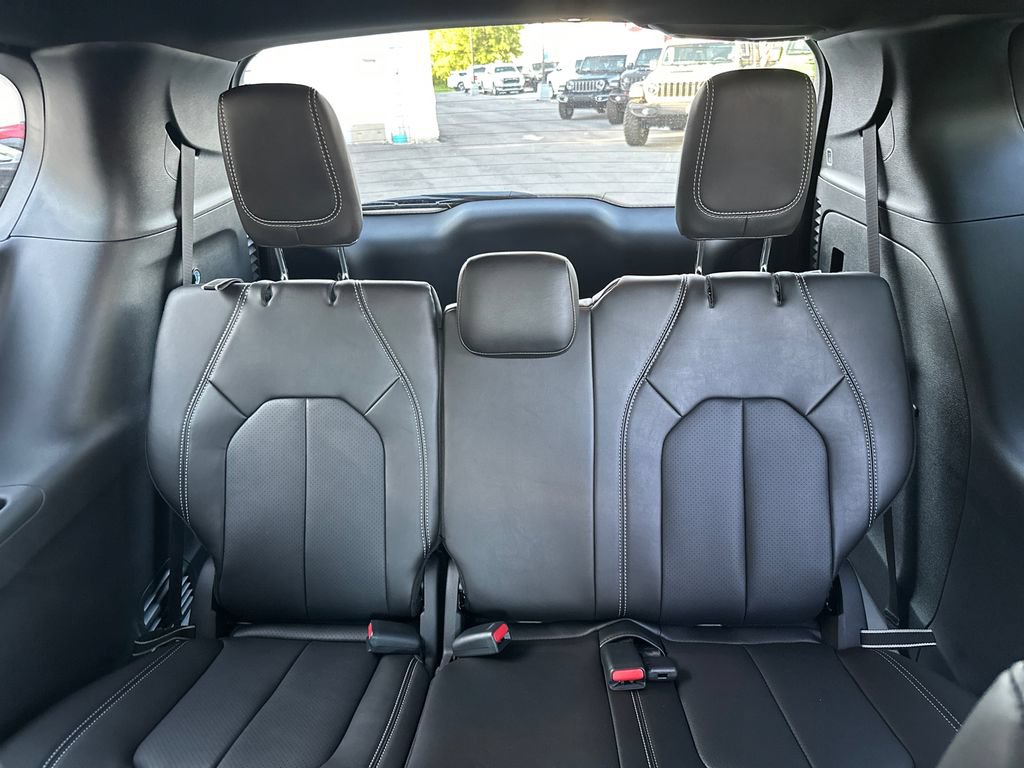 New 2027 Chrysler Pacifica LX FWD image 14