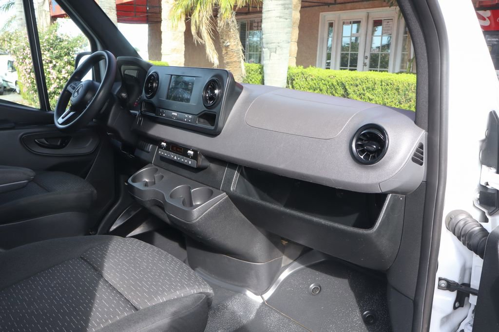 Used 2019 Mercedes-Benz Sprinter 2500 image 40