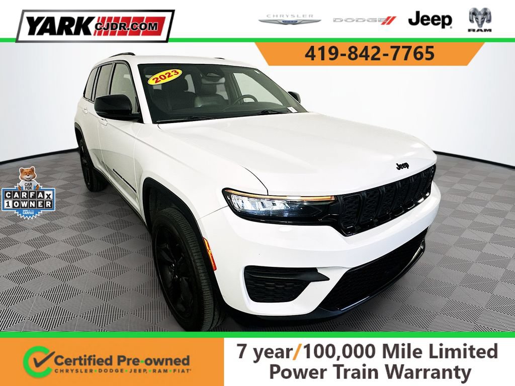 Certified 2023 Jeep Grand Cherokee Altitude AWD/4WD image 1
