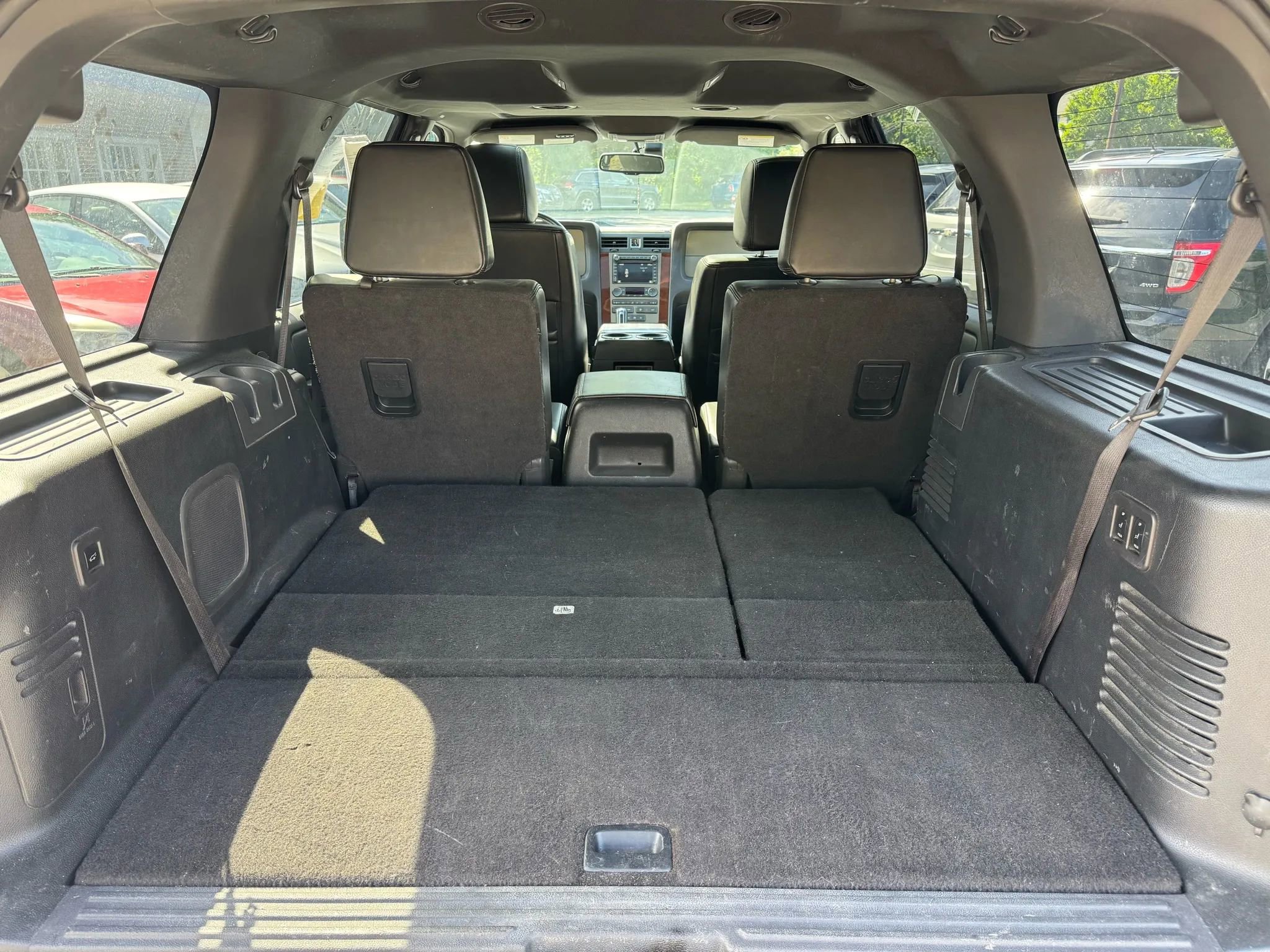 Used 2013 Lincoln Navigator 4WD image 12