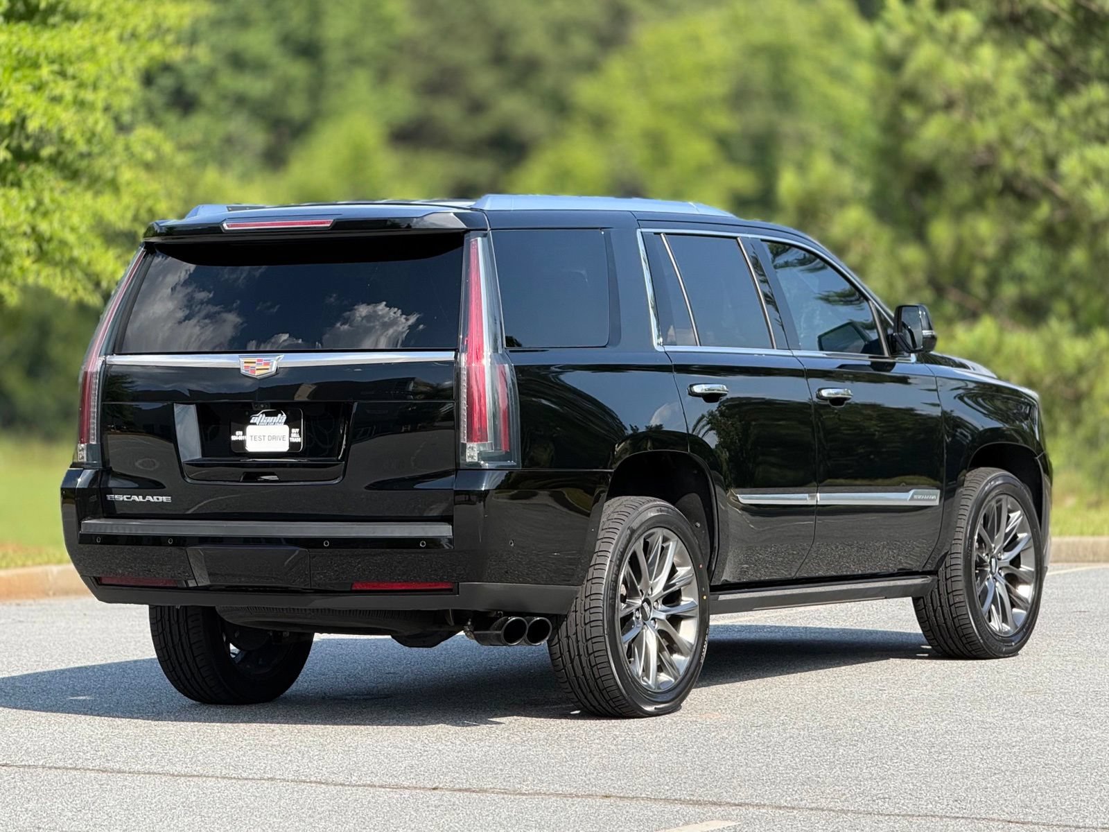 Used 2019 Cadillac Escalade Platinum RWD image 11