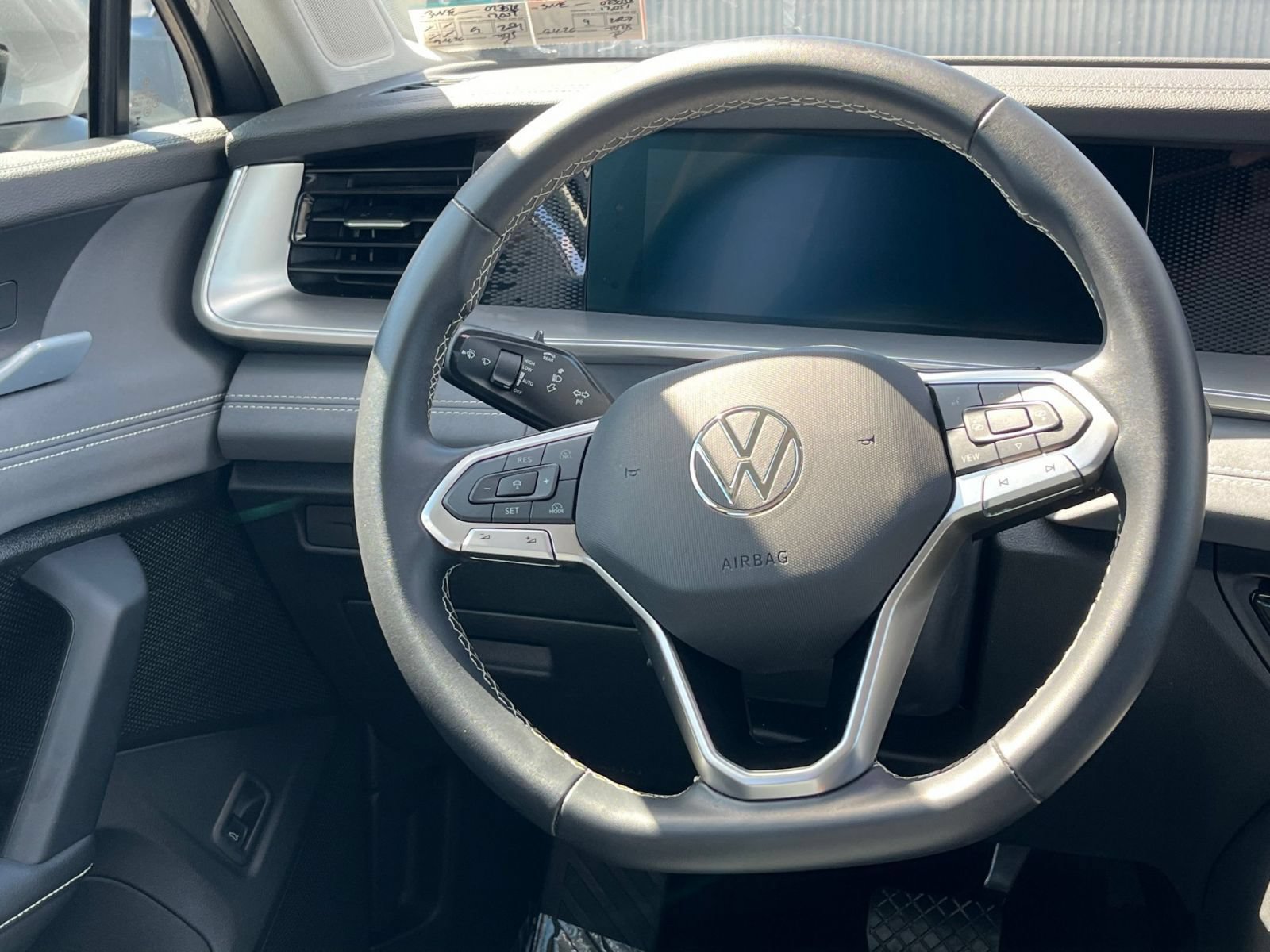 Used 2026 Volkswagen Tiguan SE AWD/4WD image 29