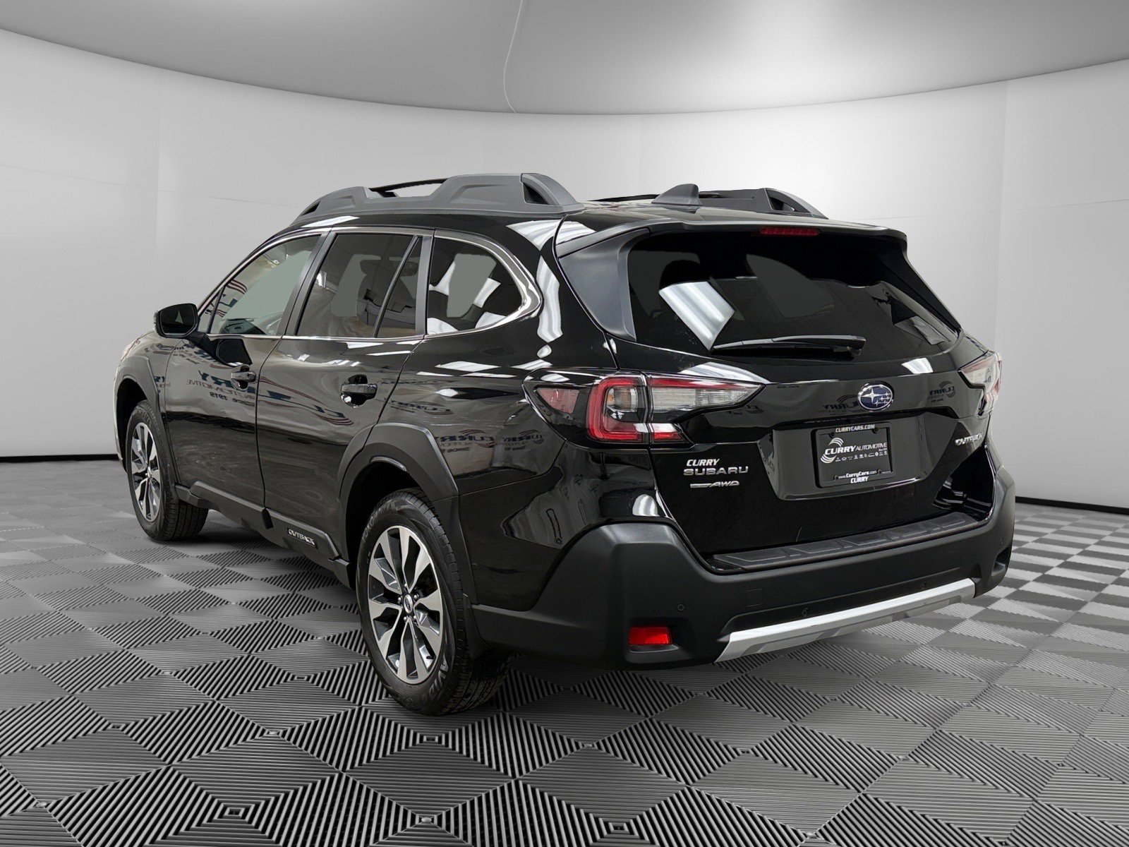 Used 2023 Subaru Outback Limited image 3