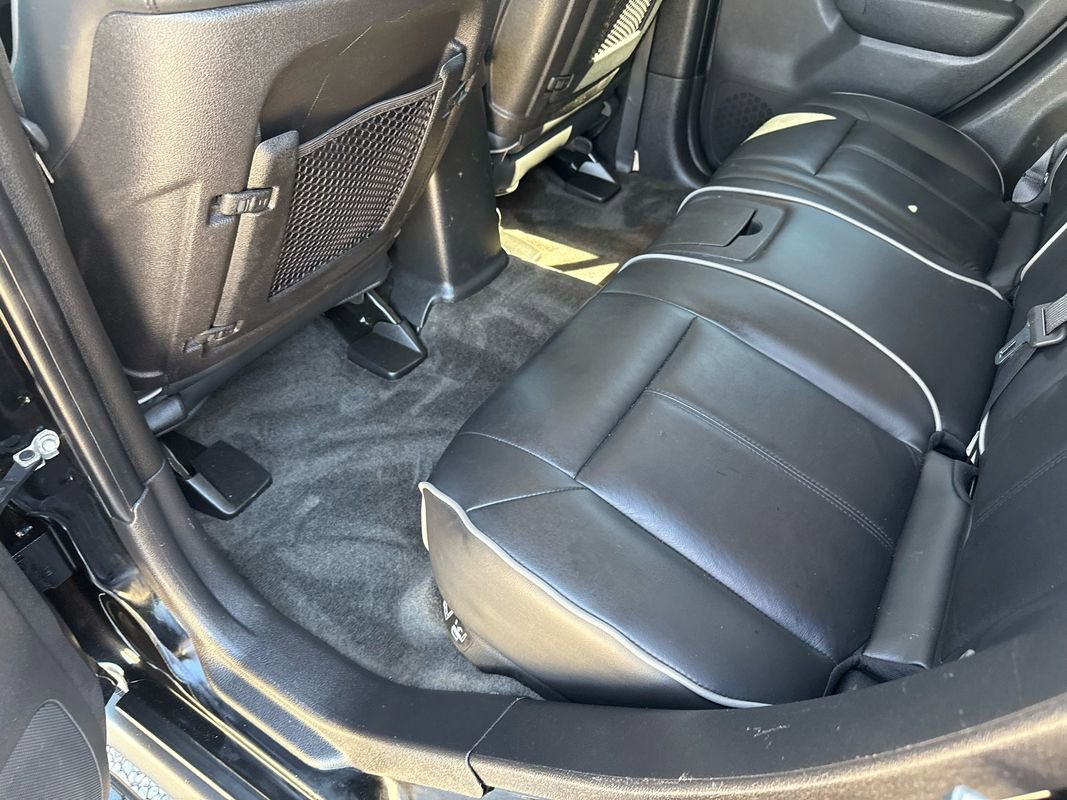 Used 2010 HUMMER H3 Alpha AWD/4WD image 27