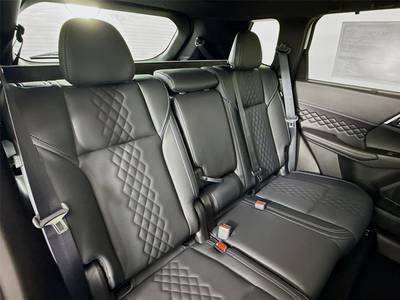 New 2025 Mitsubishi Outlander SEL Black Edition image 28