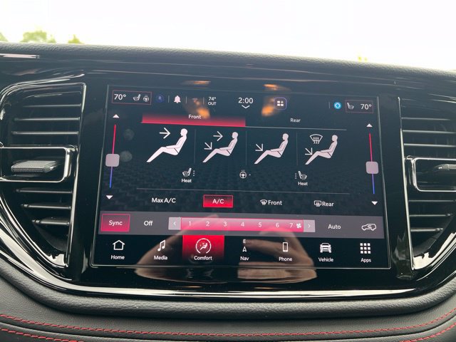 Used 2025 Dodge Durango GT AWD/4WD image 19