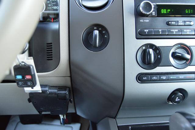 Used 2010 Ford Expedition XLT AWD/4WD image 25