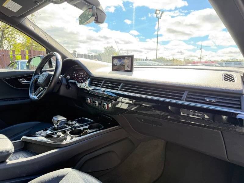 Used 2019 Audi Q7 3.0T Premium Plus w/ Premium Plus Package AWD/4WD image 37