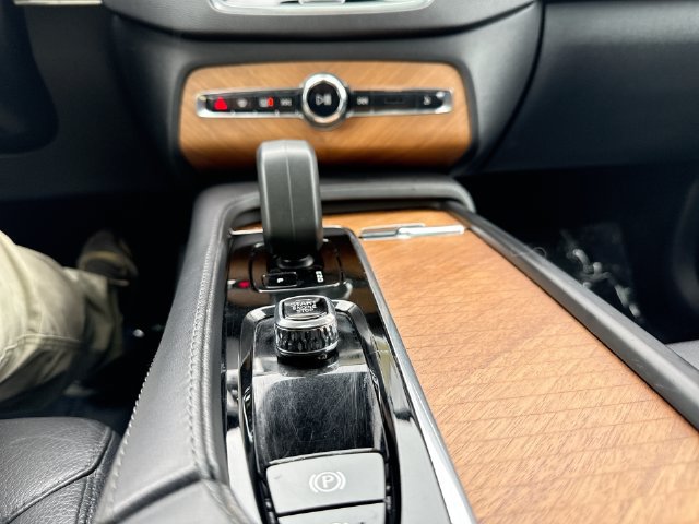 Certified 2023 Volvo XC90 B6 Plus w/ Protection Package Premier AWD/4WD image 20