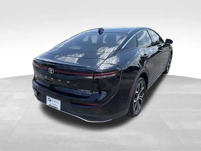 Used 2023 Toyota Crown AWD/4WD image 5