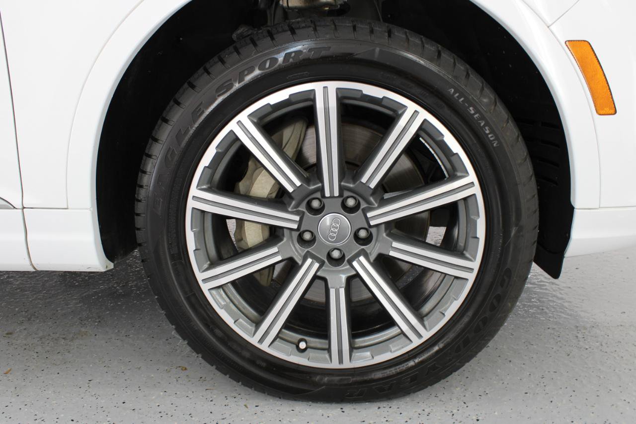 Used 2017 Audi Q7 3.0T Prestige w/ Prestige Package AWD/4WD image 84