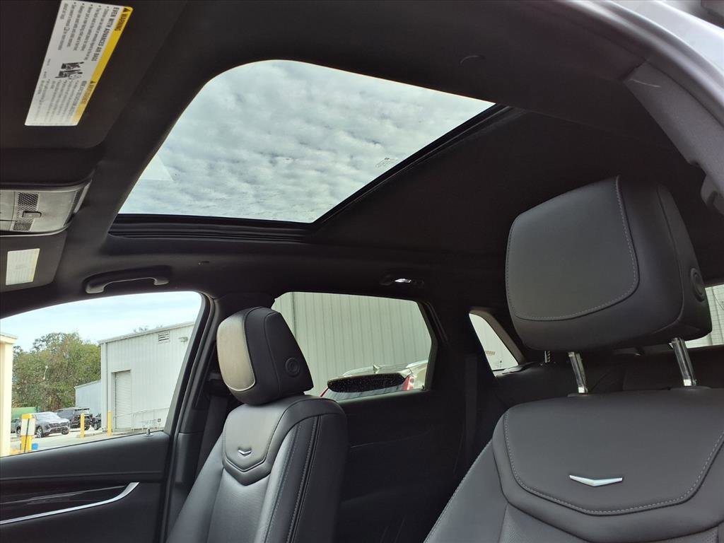 Certified 2025 Cadillac XT5 Premium Luxury image 22