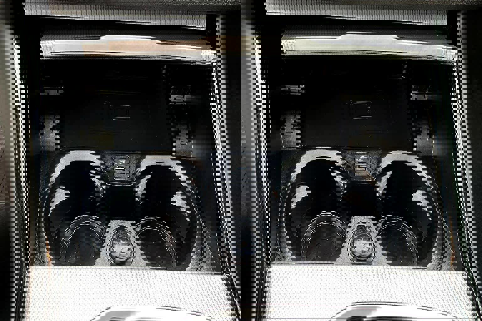 Used 2024 BMW 230i Coupe w/ Convenience Package image 32