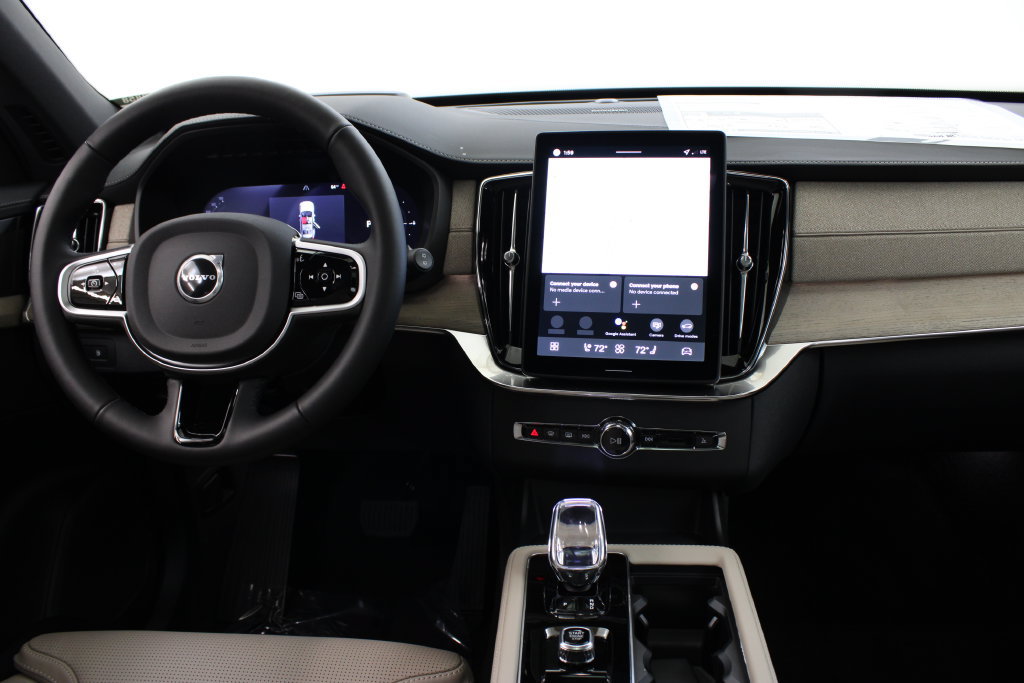 New 2026 Volvo XC90 T8 Ultra w/ Protection Package Premier AWD/4WD image 9
