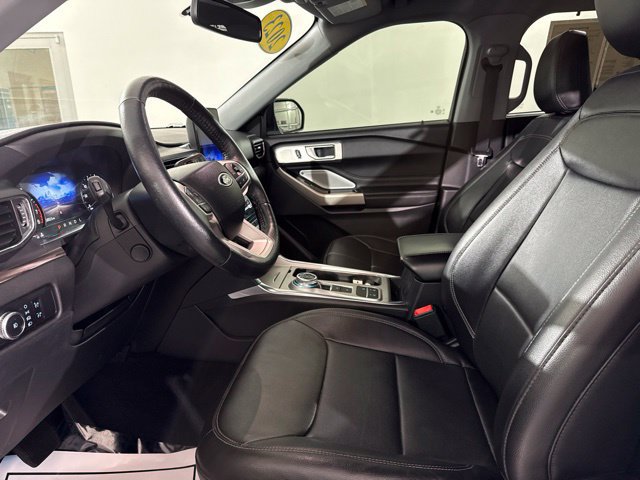 Used 2023 Ford Explorer Limited w/ Limited Technology Package RWD image 17