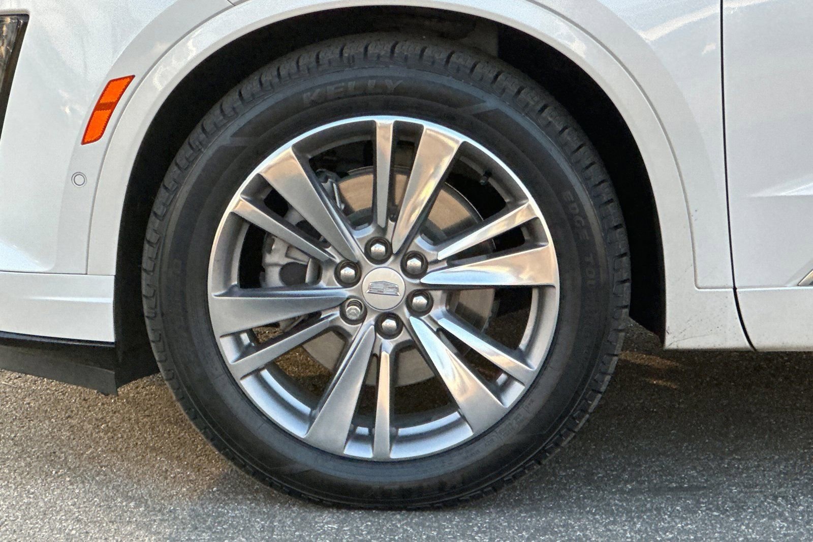 Used 2022 Cadillac XT6 Premium Luxury w/ Technology Package image 29