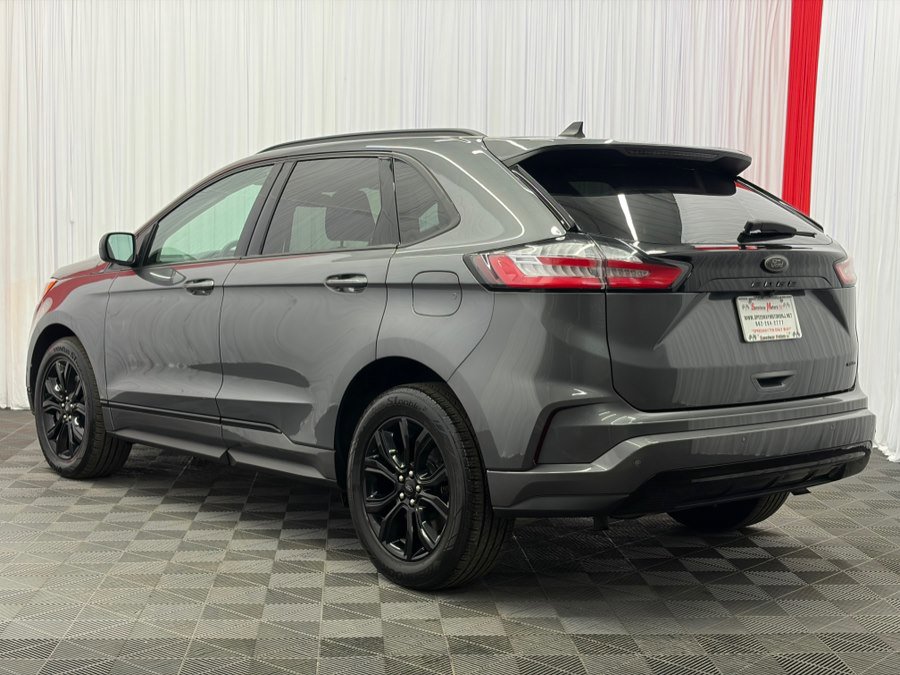 Used 2022 Ford Edge SE w/ Black Appearance Package image 6