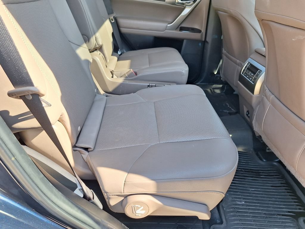 Used 2021 Lexus GX 460 Premium AWD/4WD image 29