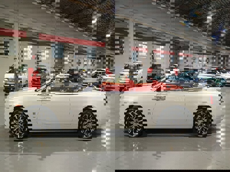 Used 2018 Rolls-Royce Dawn image 32