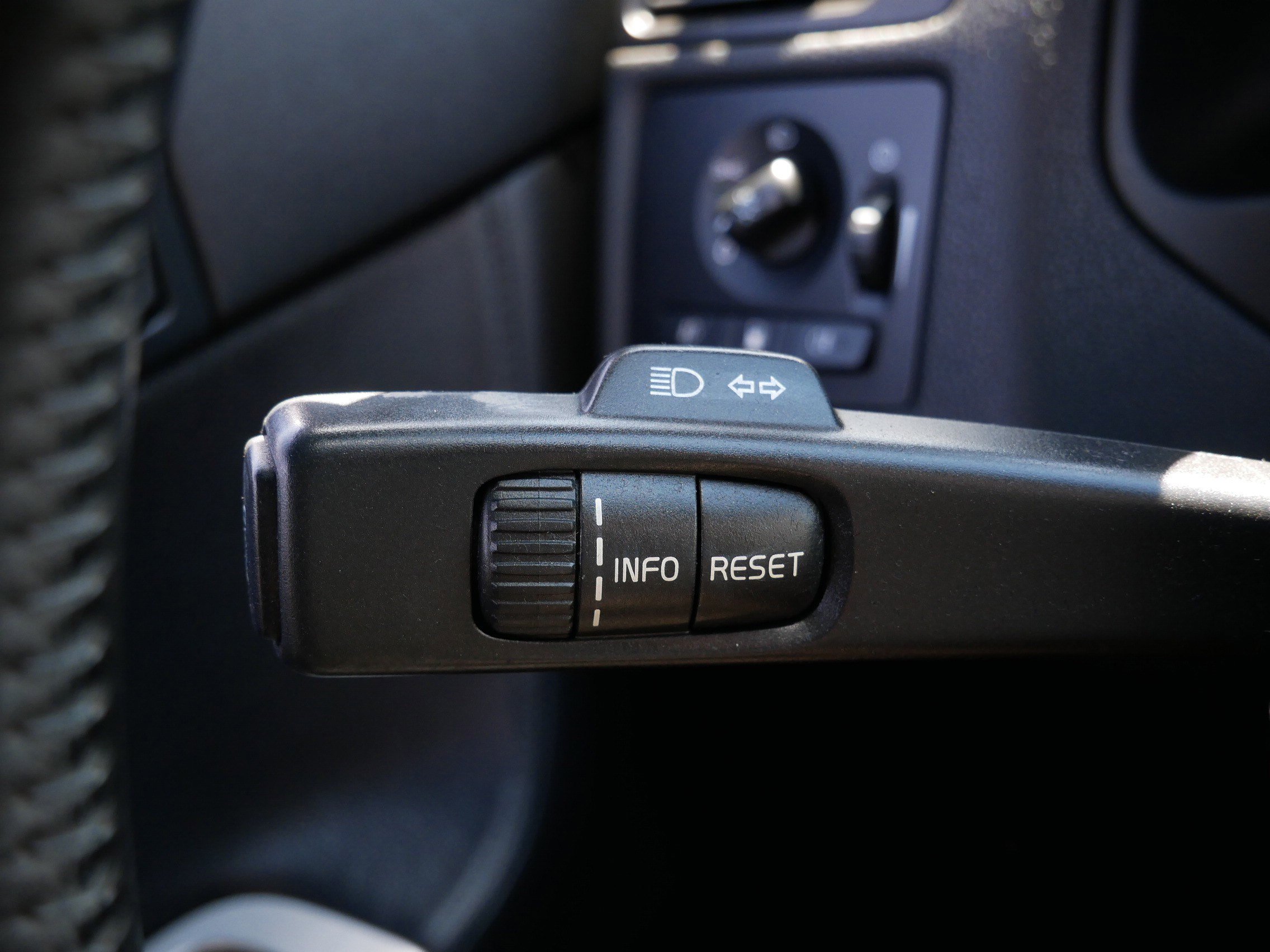 Used 2010 Volvo S40 2.4i image 29